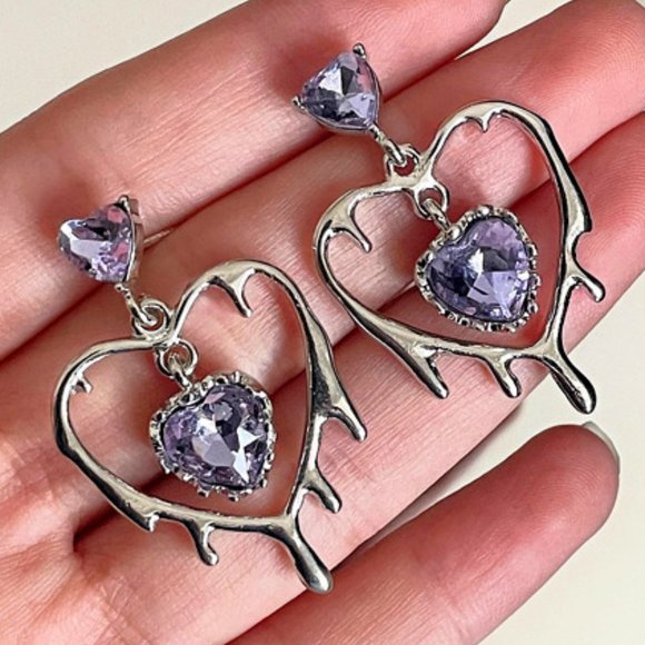 Jewelry - DESIGNER MODERN MELTING HEART SILVER/LIGHT PURPLE CRYSTAL DANGLE EARRINGS**NEW!